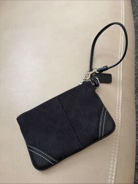 Coach Black Signature Corner Trim Wristlet
